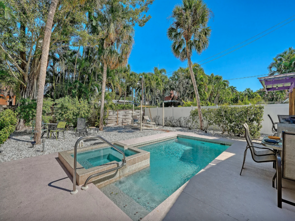 Luxury Lido Key Vacation Home -Private Pool & Beach Access